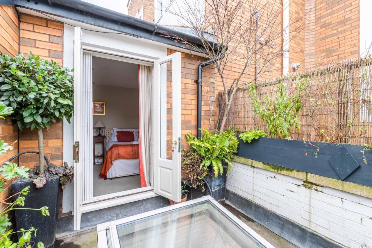 Charming Chiswick Near Ravenscourt Park By Underthedoormat Holiday home *
