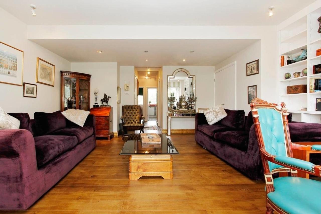 Overlooking Hyde Park Apartment London