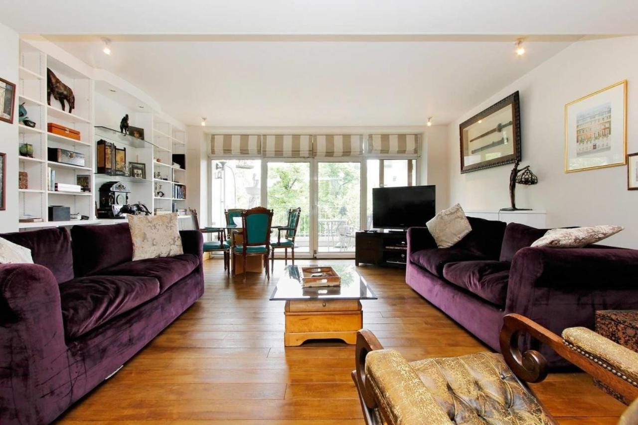 Apartment Overlooking Hyde Park