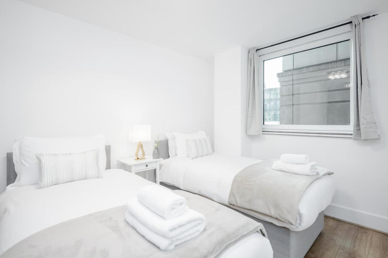 Welcomestay Vauxhall St Georges Wharf 2 Bedroom Apartment *
