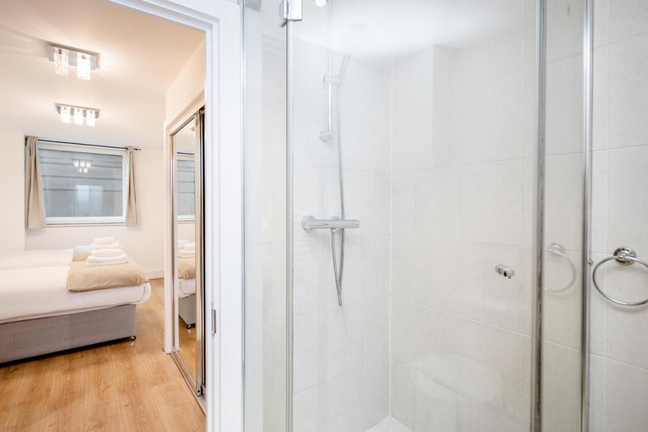 Welcomestay Vauxhall St Georges Wharf 2 Bedroom Apartment *