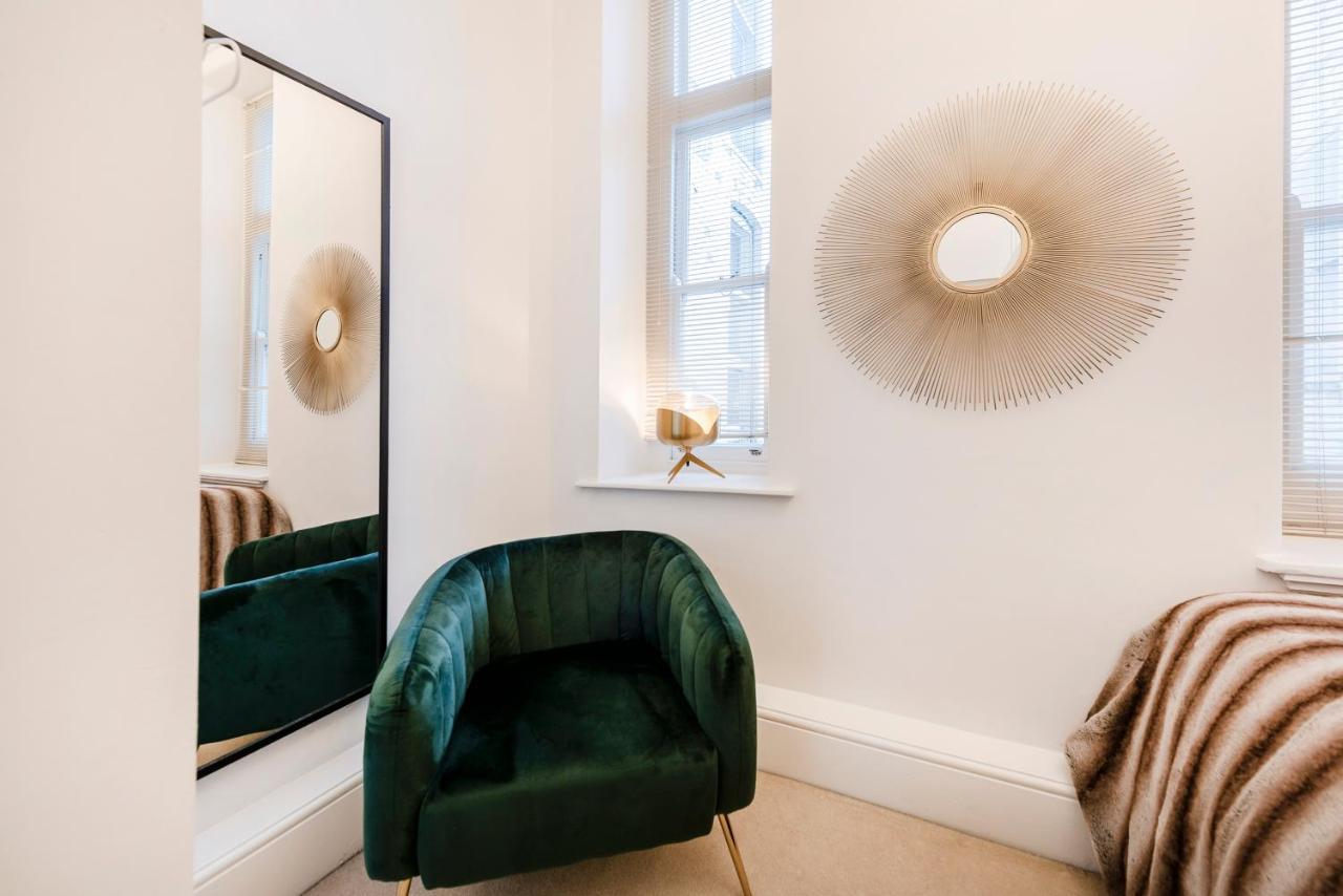 Gorgeous Large Deluxe West-end Park Architect Apartment *