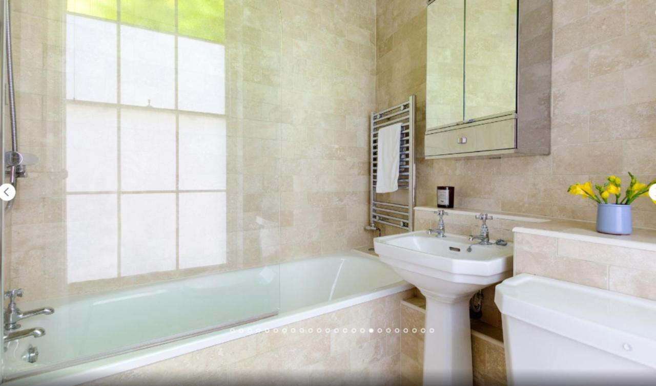 Punk Hip - Plush 1-bed In Camden Town Apartment