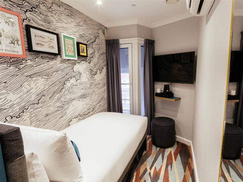 Oliver Plaza Hotel 4*