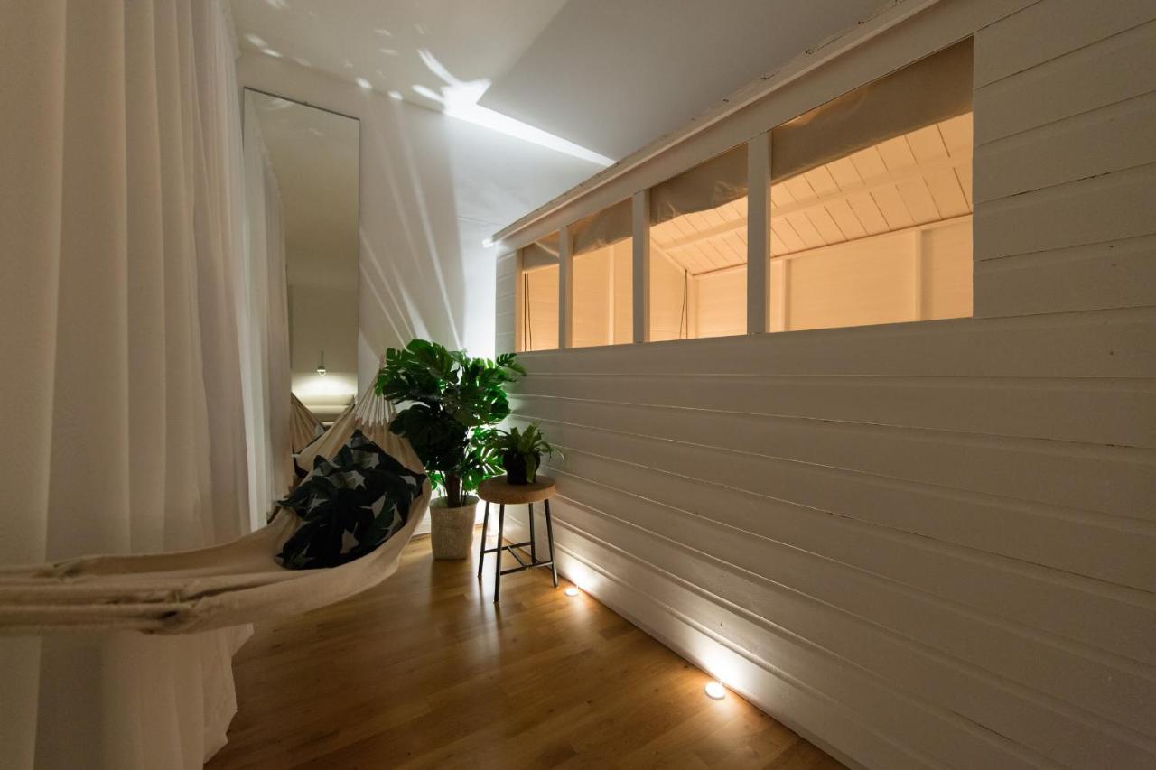 The Beach Hut In Holborn, By The Design Traveller Apartment