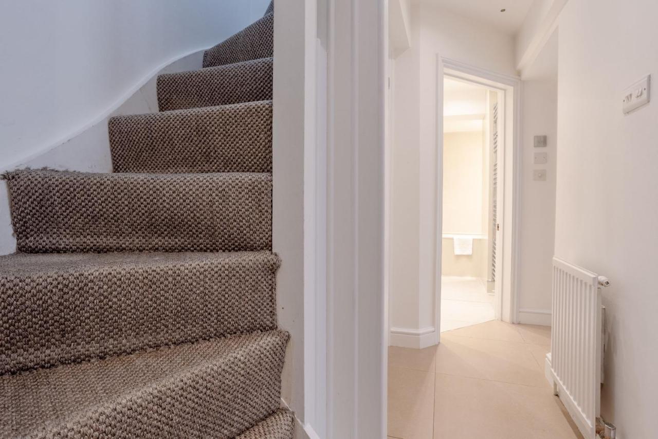 Charmingly Unique And Recently Refurbished Watchman's In Camden Town Apartment London