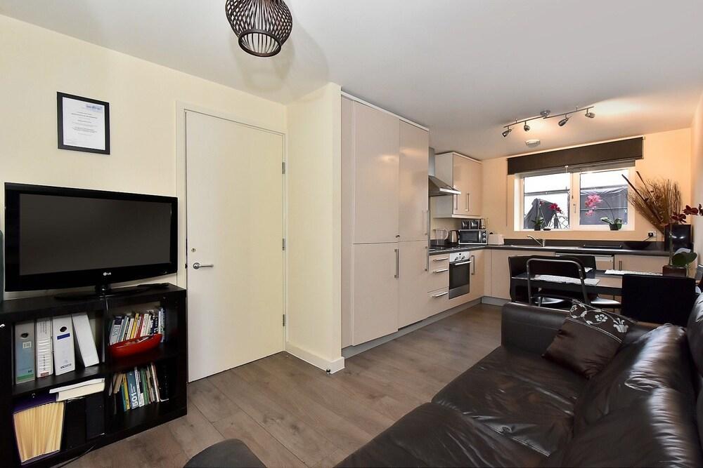 Belgravia Apartments- Wilton Road 4* London