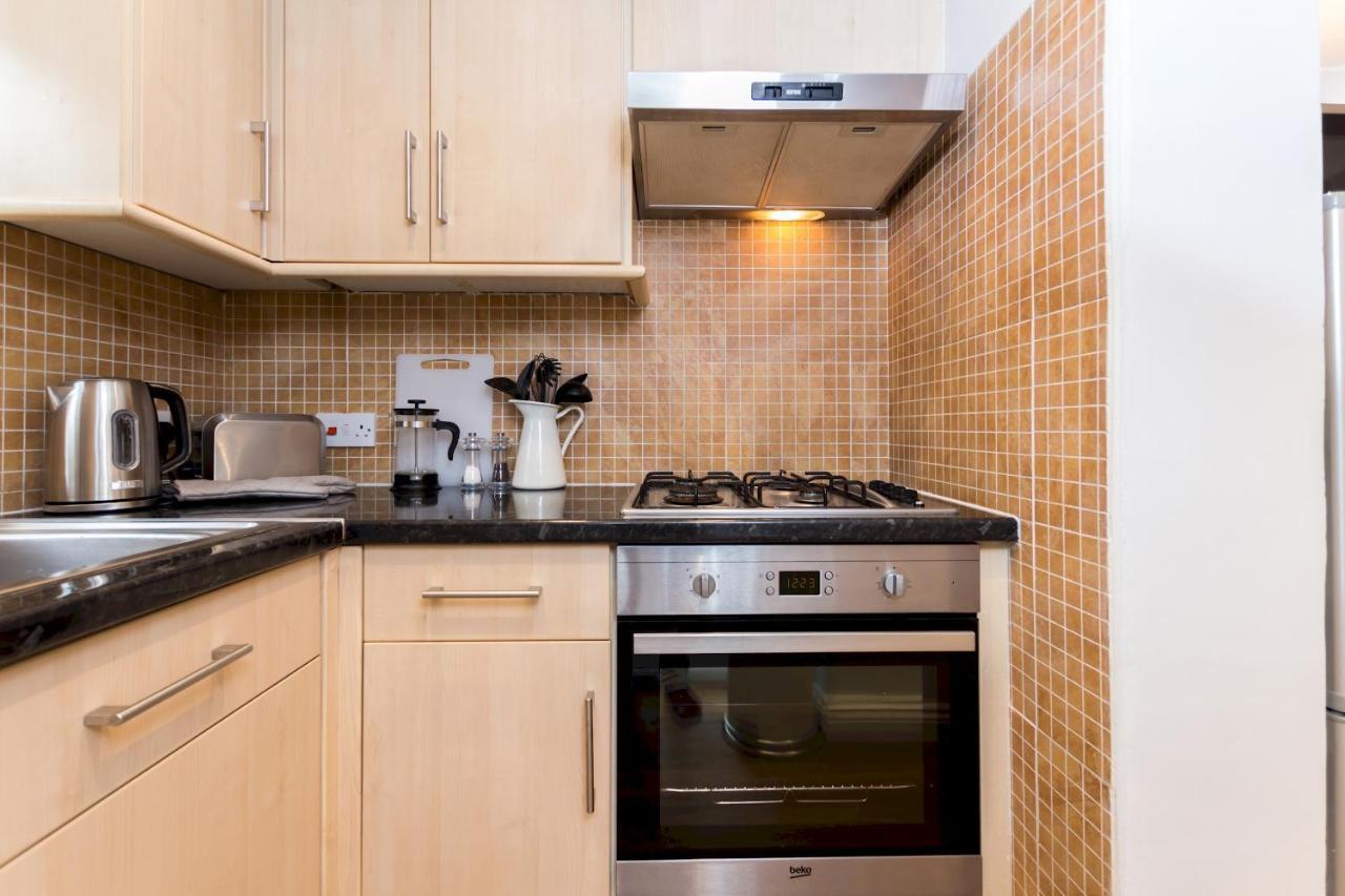 Caledonian · Bright One-bedroom With Private Decked Garden