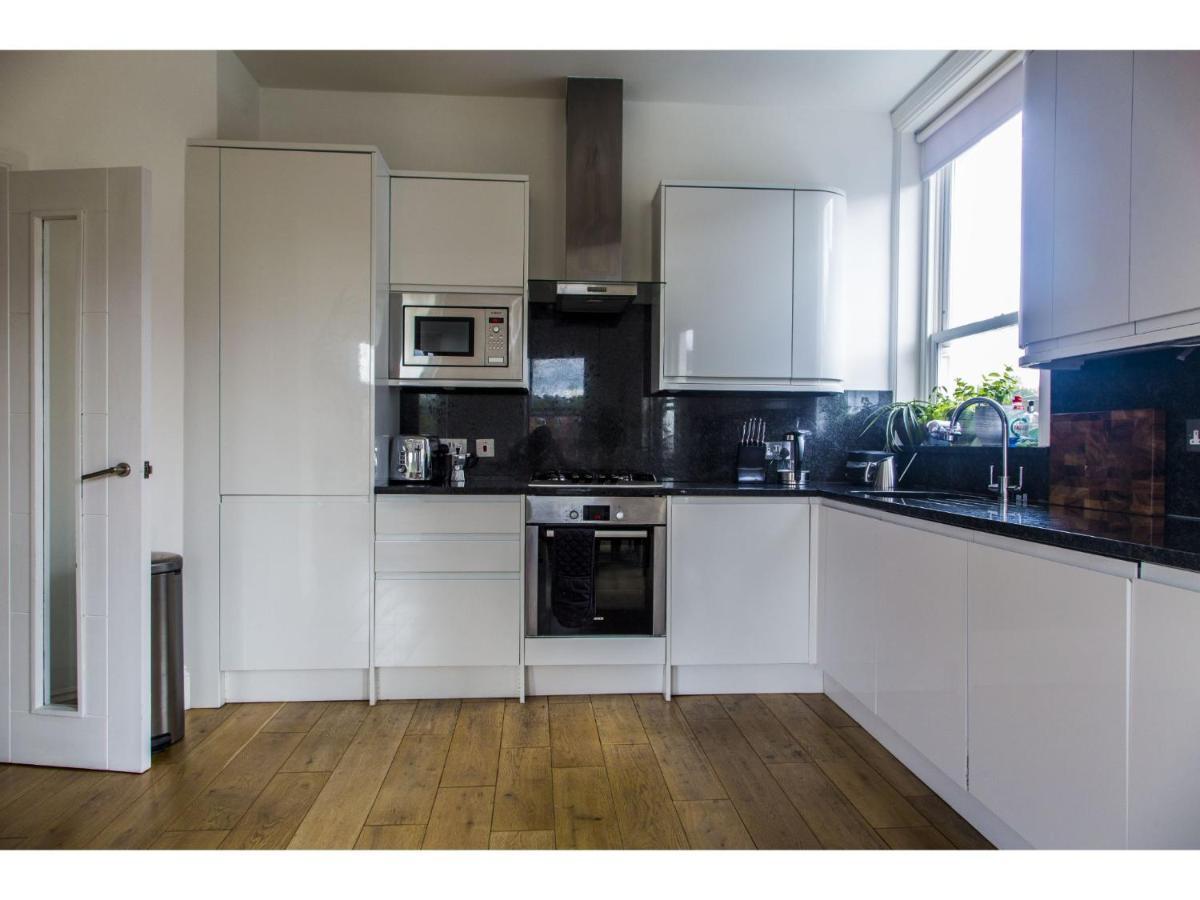 Modern In Hampstead For 4 Appartement Londen