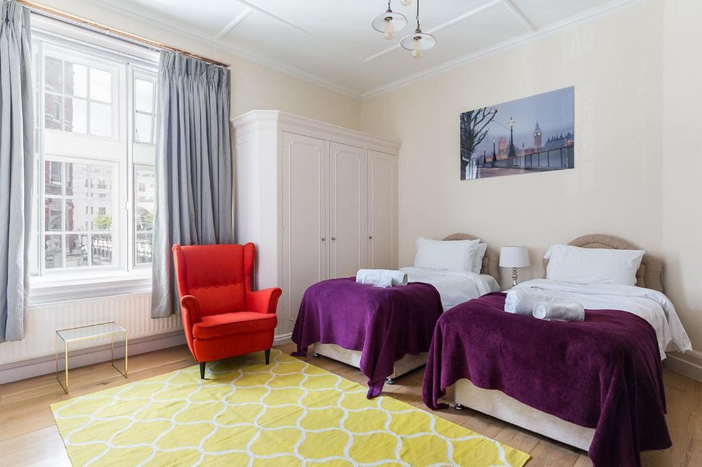 On Duke Street Apartment *