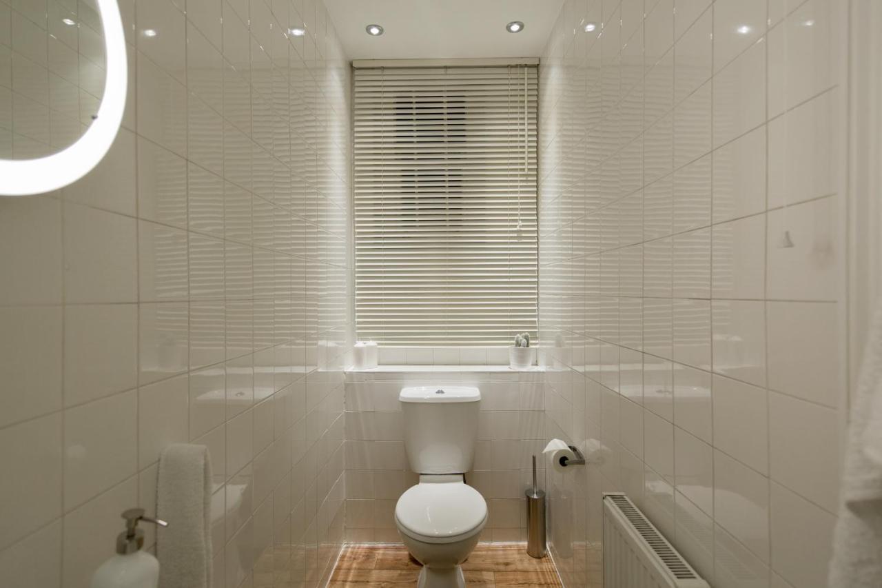 The Hawksmoor, Shoreditch, By The Design Traveller * Londen