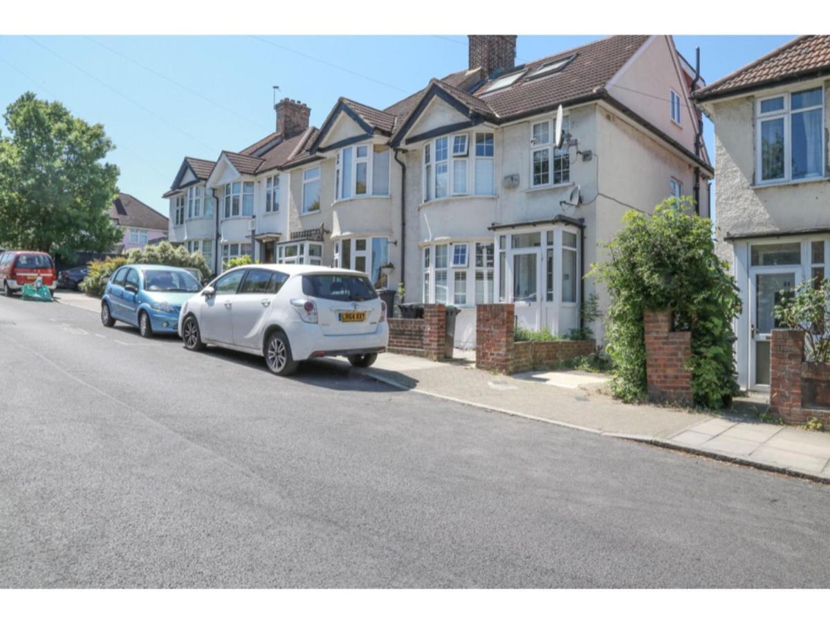 Apartment Stayzo - Crofton Park - Refurbished *