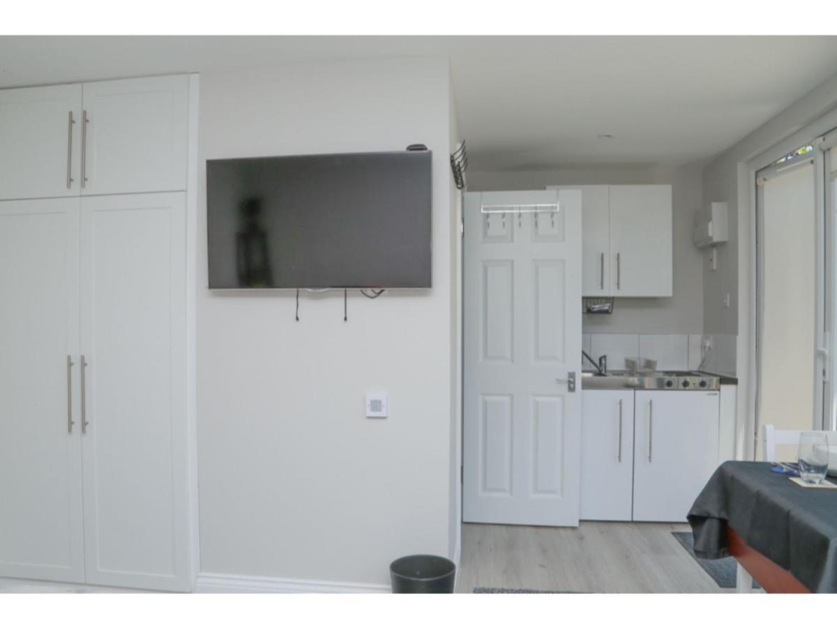 Stayzo - Crofton Park - Refurbished Apartment London
