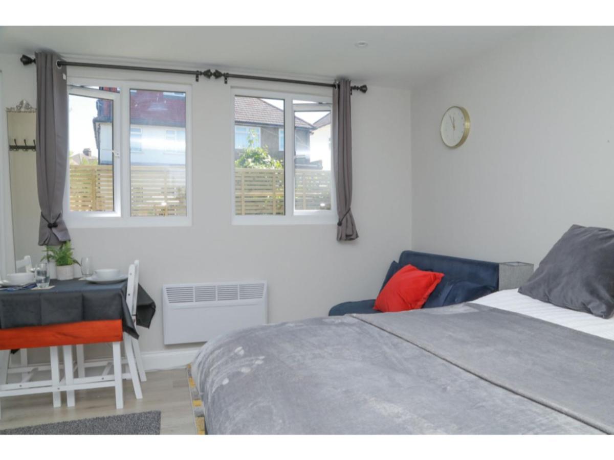 Stayzo - Crofton Park - Refurbished *