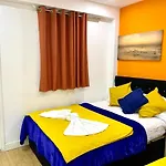 London 2 Bedroom Apartment, Kitchen, Reception&Private Garden