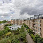 Bright Modern One-Bed With Stunning View Of Thames