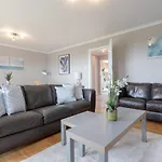 Bright Modern One-Bed With Stunning View Of Thames