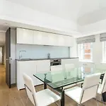 Apartment (95 m²), 2 Schlafzimmer und 2 eigene Badezimmer in West End Soho