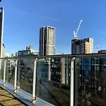 Stylish 2 Bedroom Apartment