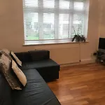 Bright Balham Apartment