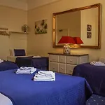 Blades Hotel