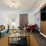 2-Bedroom Plus Living Room Flats Near Edgware Road