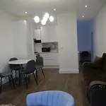 64 Avonmore Olympia Kensington Boutique Apartments
