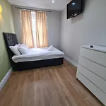 Lovely En-Suite Bedroom R7