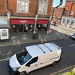 Small Cosy 2 Room Flat With 2 Double Beds