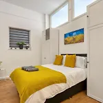 Charming Apartment Earls Court