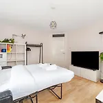 Lovely Studio In Tower Hill, Fantastic Location