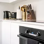 First Class Living Experience Luxury In Harley St
