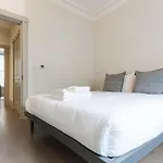 Soho Luxury 1 Bedroom Apartment By Concept Apartments