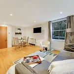 Spacious 1 Bedroom Apt Near Marble Arch