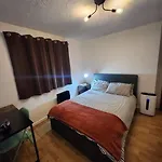 Amazing 1 Bed Flat, London Sw19