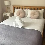 Stockwell Apartment- Ground Floor
