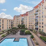 5-Star Kings Cross Home With Gym - Central London