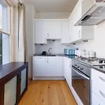 Notting Hill Gem - Stylish 1 Bedroom Apartment