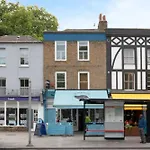 Airy 2 Bedroom Apartment Next To Clapham Common