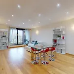 Beautiful 2Bed Apartment With Lift In Kensington