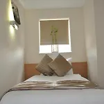 Queens Hotel