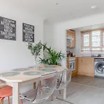 Spacious 3Bd Flat Close To Tube - Fulham!