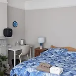 No 25 Comfort And Convenience Ensuite London W7
