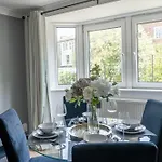 Centrally Located Islington