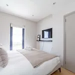 Stylish & Central 2-Bed, 2-Bath In Notting Hill