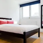 Cosy 4 Bed Apt In Central London- Sleeps 8