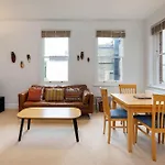 Veeve - Charming Hampstead Apartment