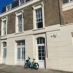 Lovely Flat In Highbury & Islington London