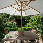 Pass The Keys Stylishly Designed London Townhouse - Garden Oasis
