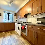 Cityscape Haven In Central London